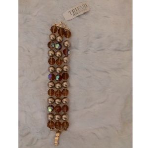 TRIFARI Pearlessence Vintage 3 Strand Gold Tone Bracelet NWT